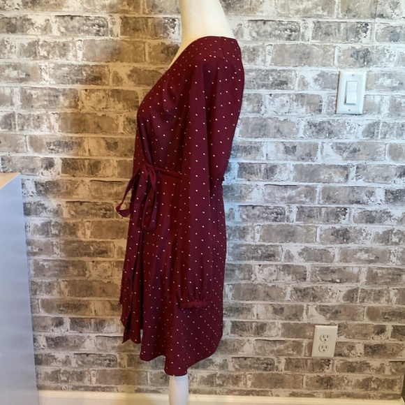 Loft petites wrap dress. Size OP. Maroon with white stars. Pretty. - Picture 6 of 16